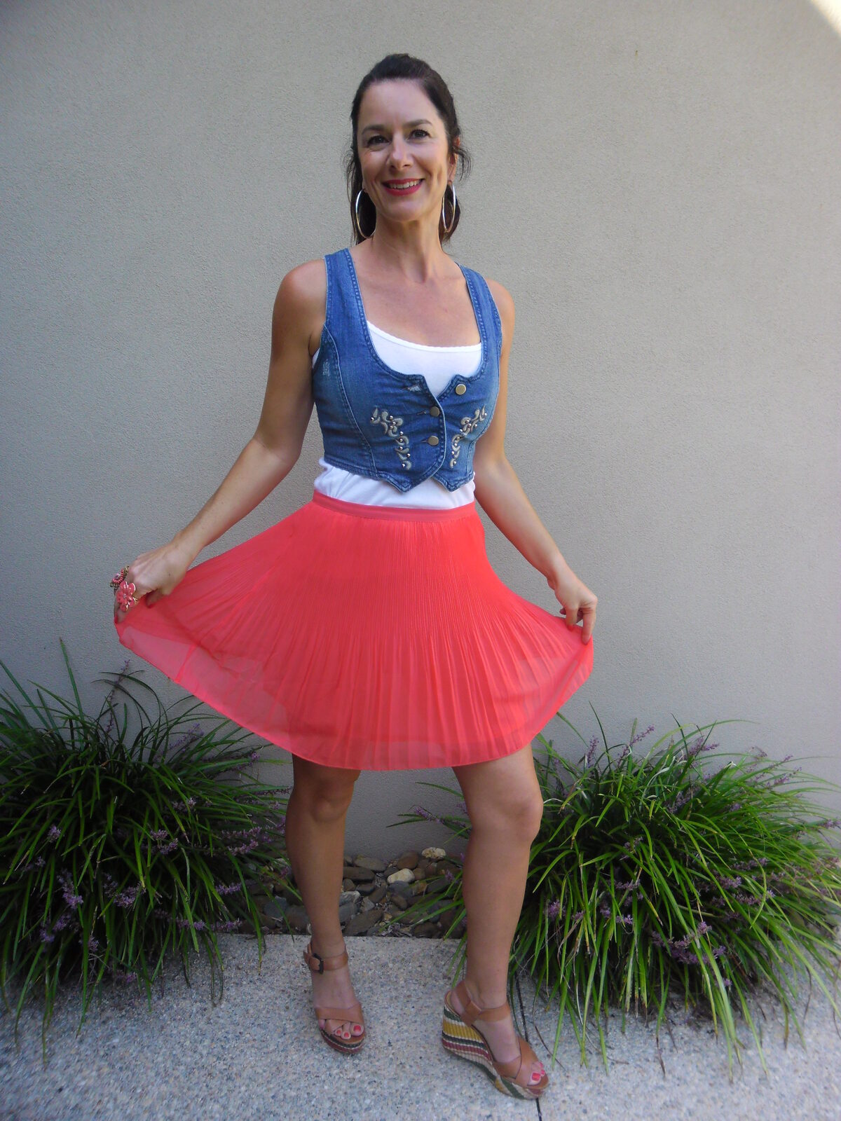 Watermelon pleated skirt