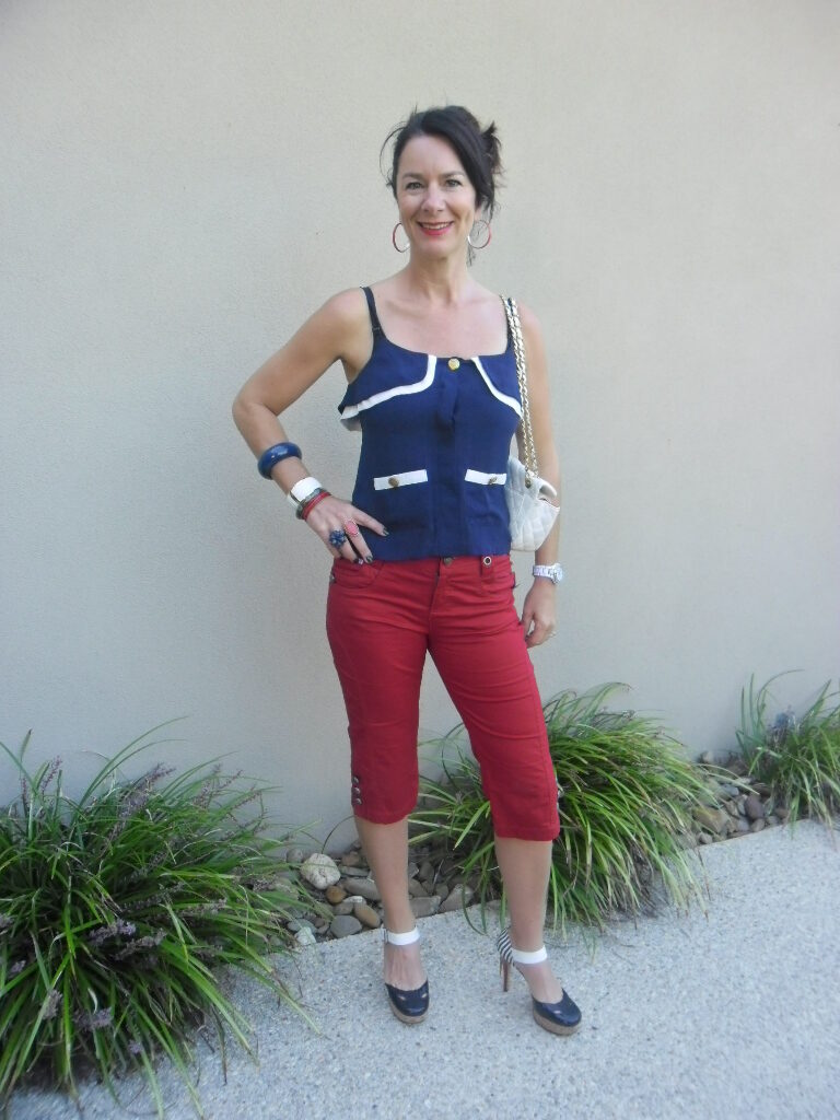 Red 3/4 pants