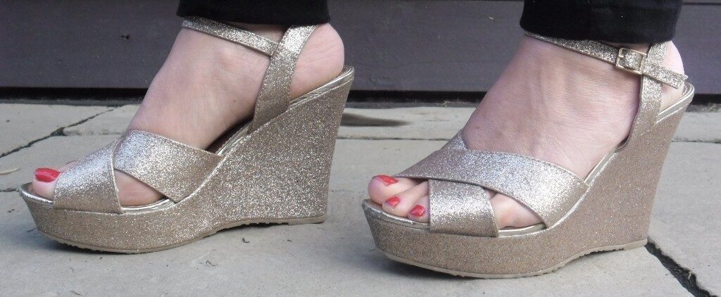 Gold glitter wedge