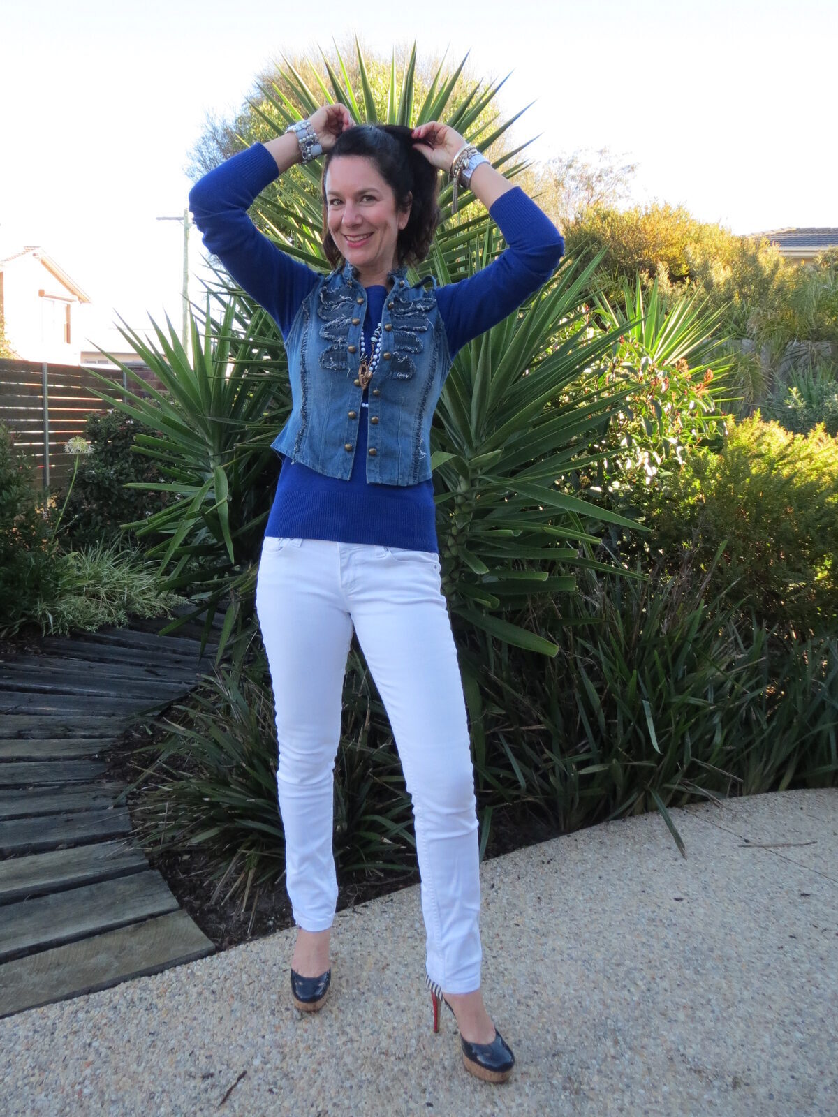 Denim vest front