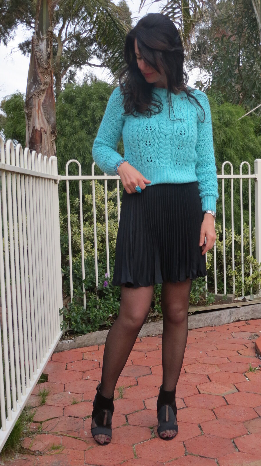Turquoise knit, heels 3