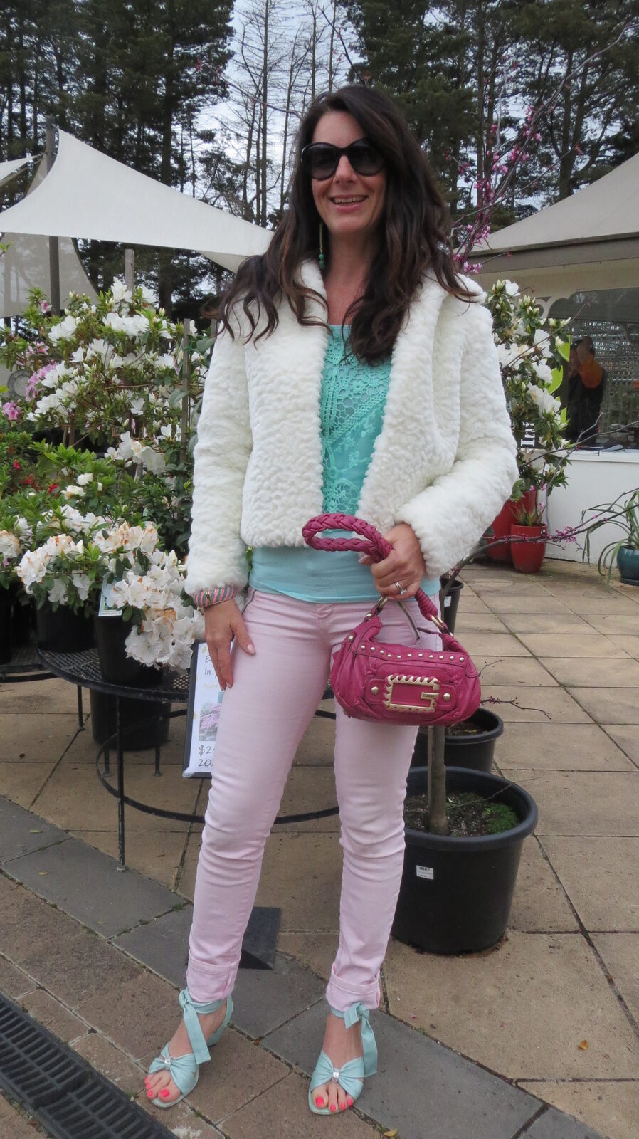 Green lace top, pink jeans 2