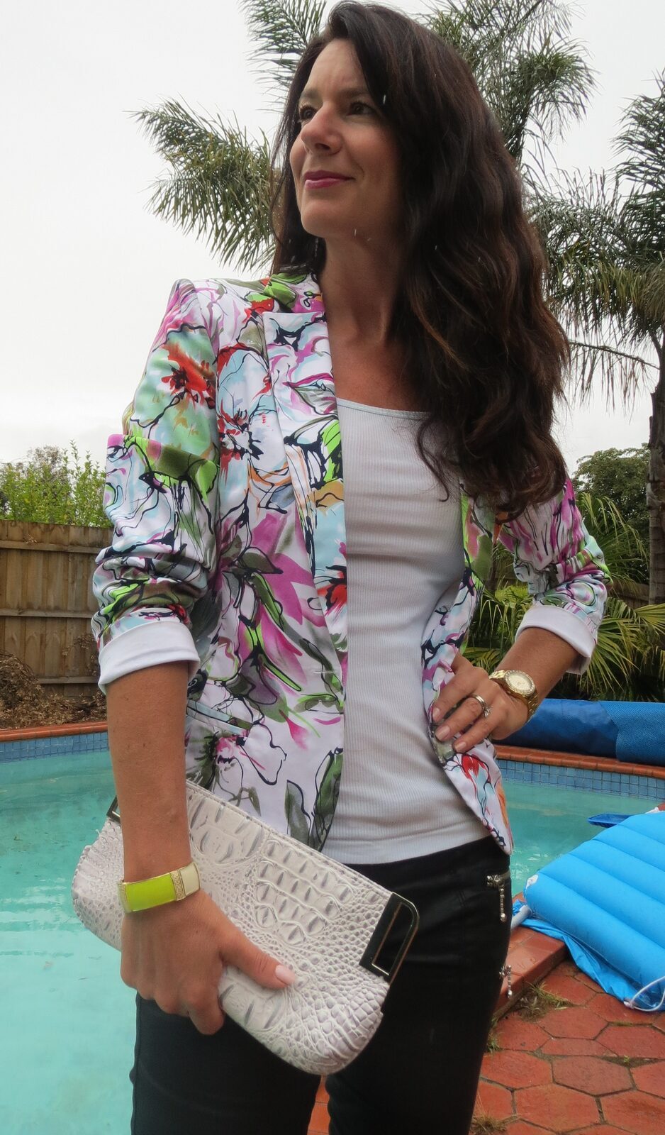 Leather jeans, multi-color jkt close-up