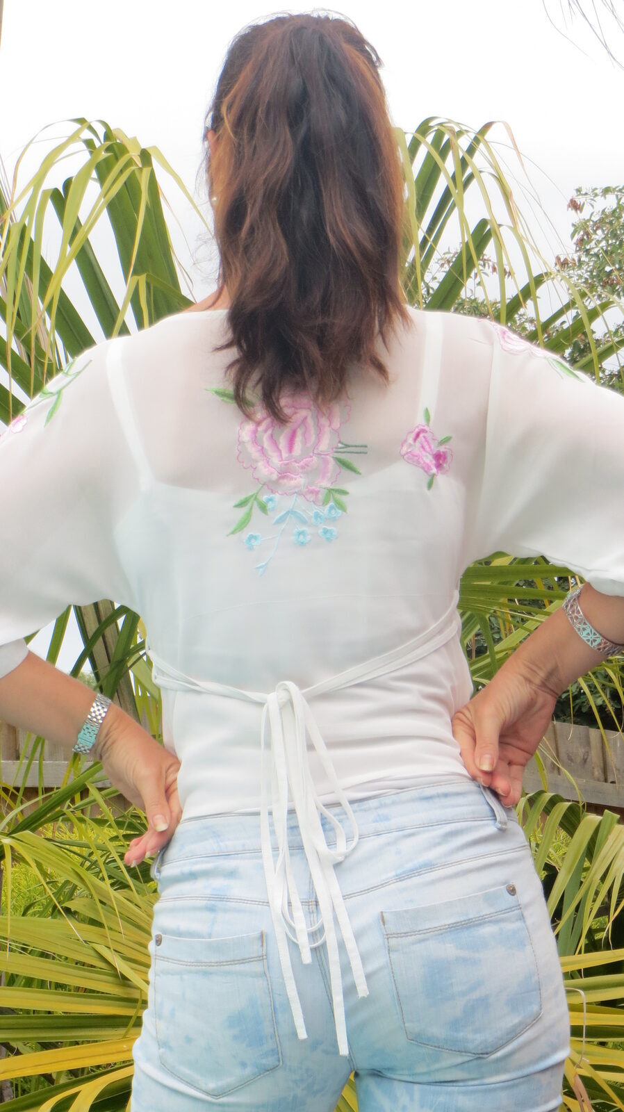 White-wash jeans, back close 2