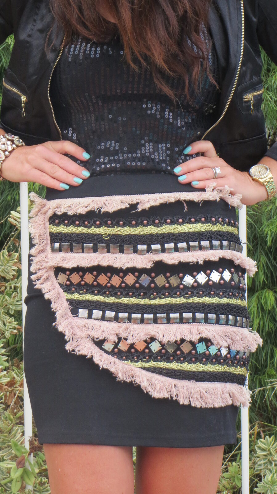 Black embellished skirt, close 1