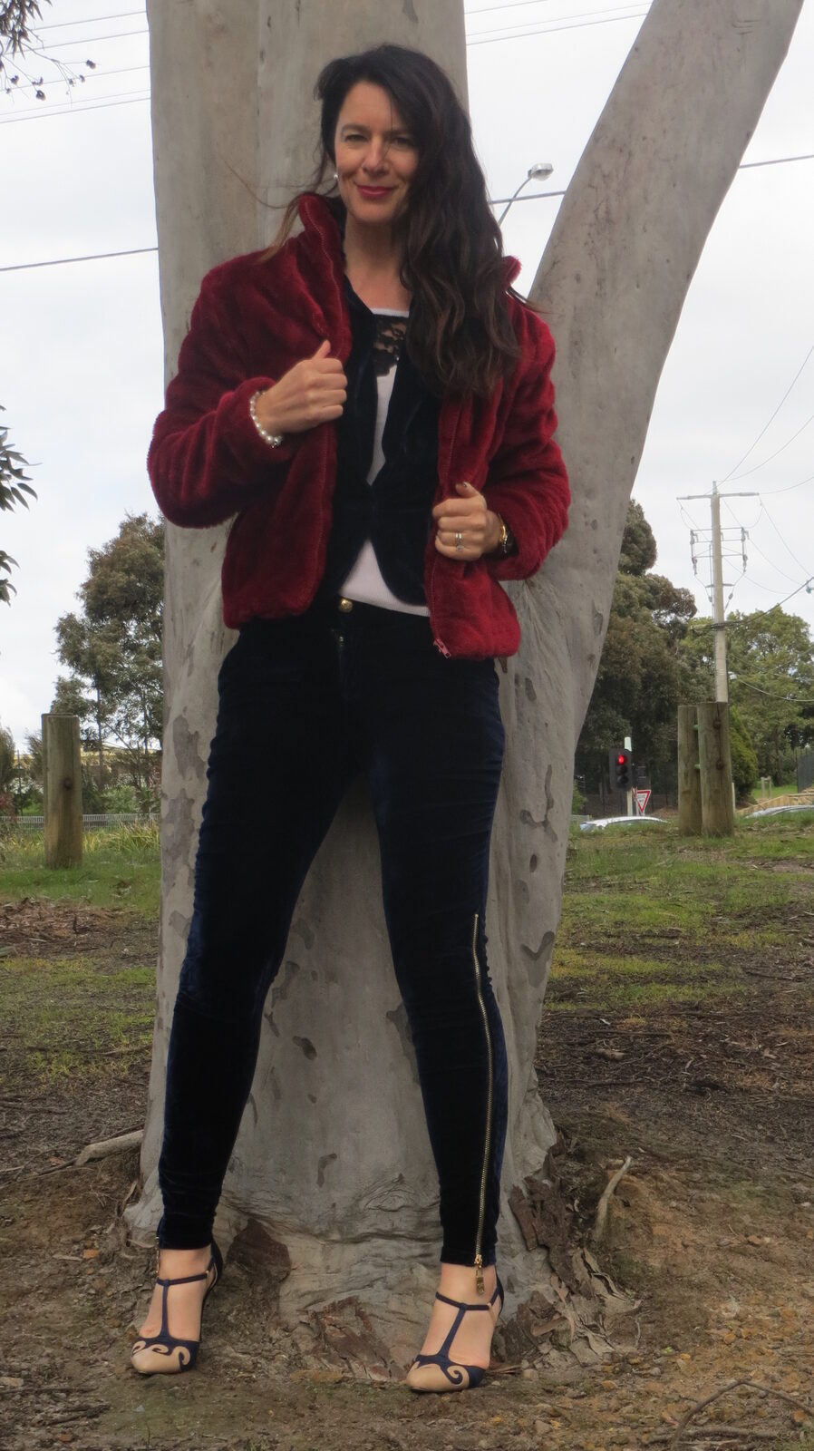 Velvet suit, red fur 2
