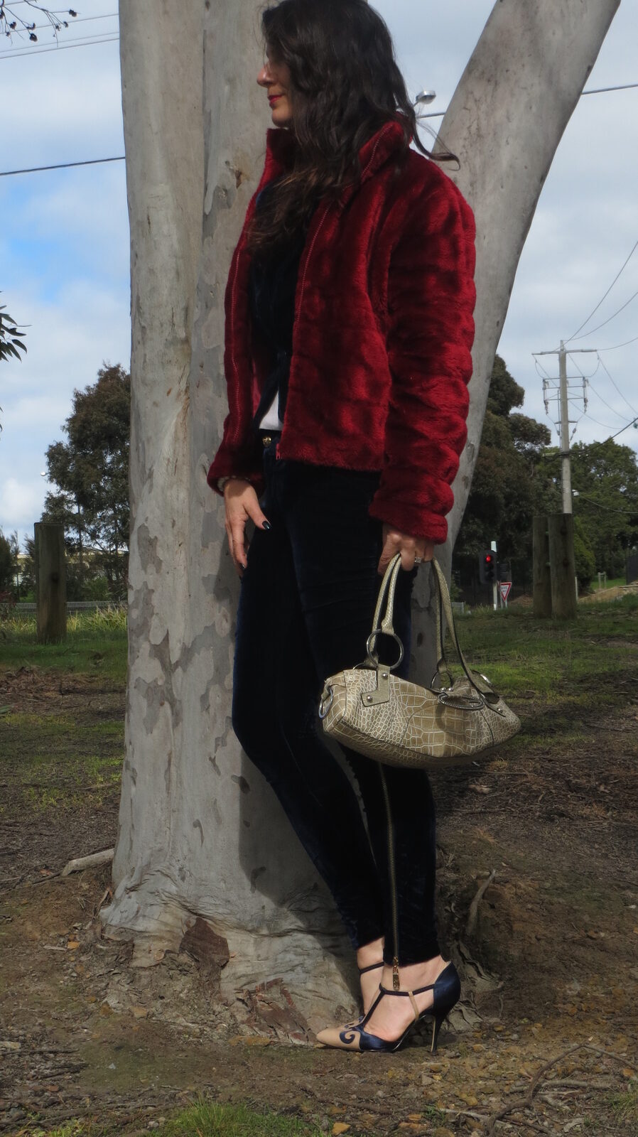 Velvet suit, red fur 3