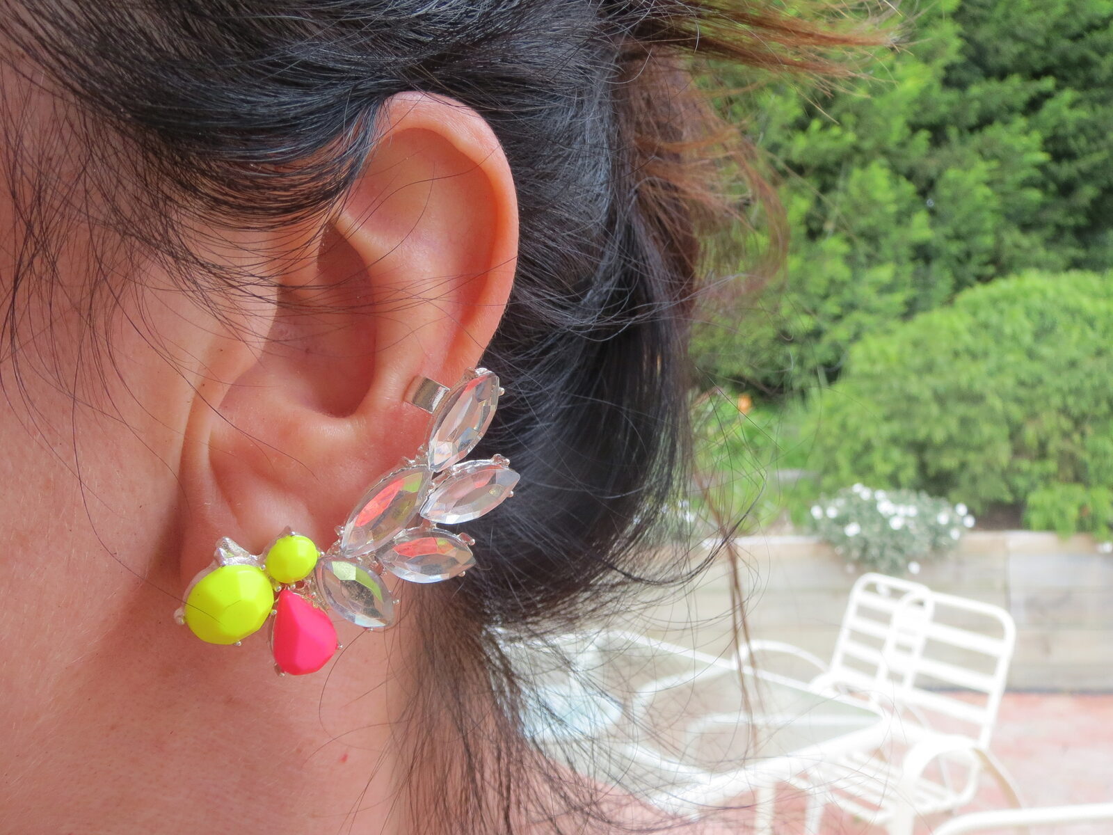 Ear cuff