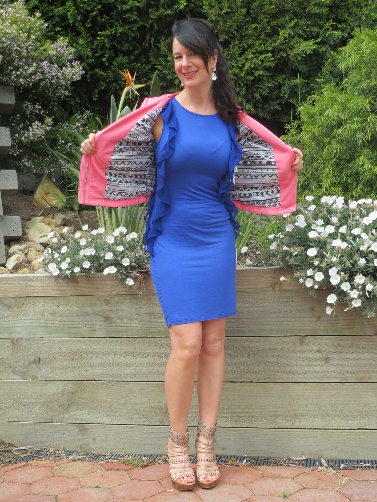 Pink jkt, blue dress 2