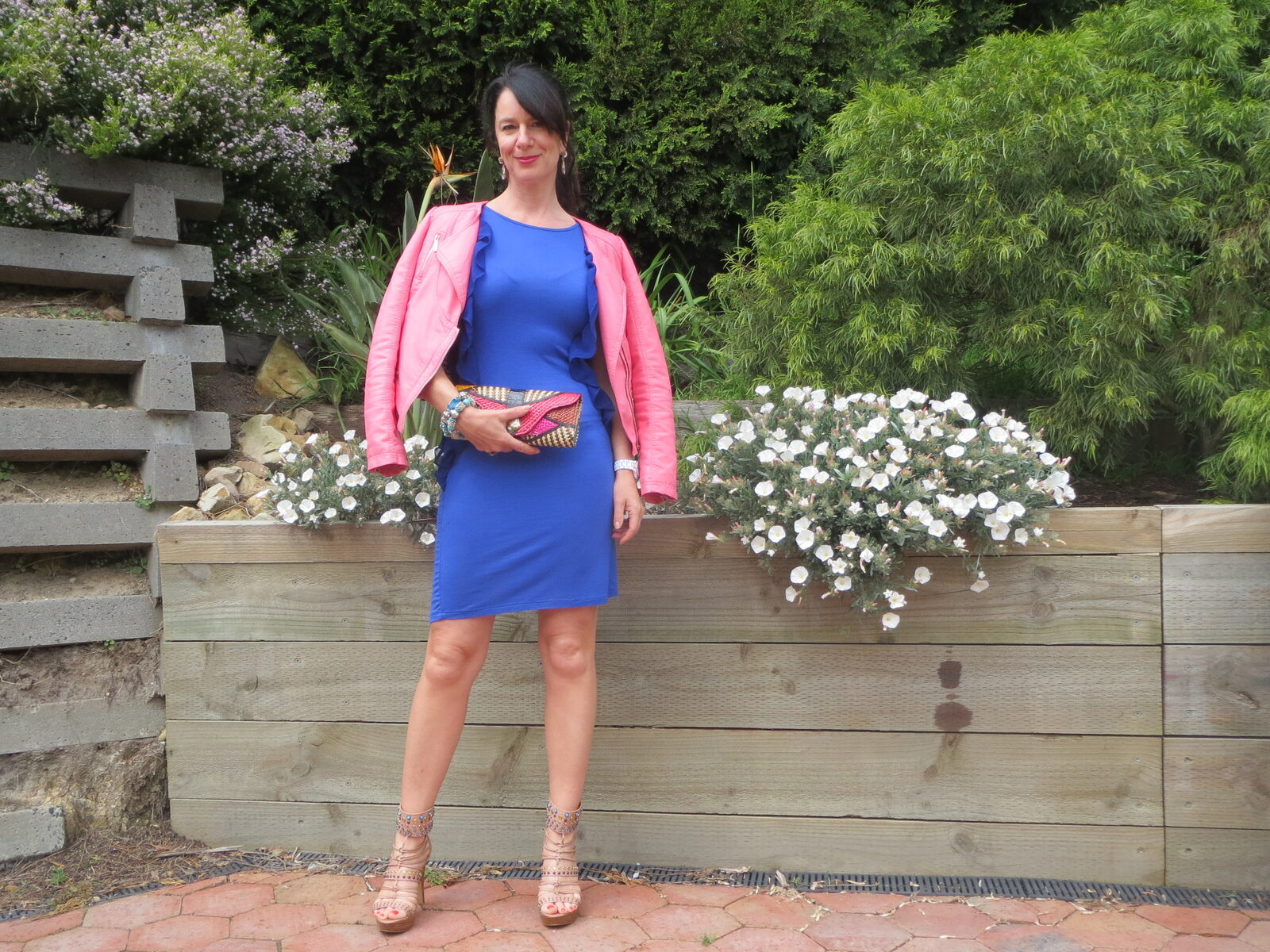 Pink jkt, blue dress 3