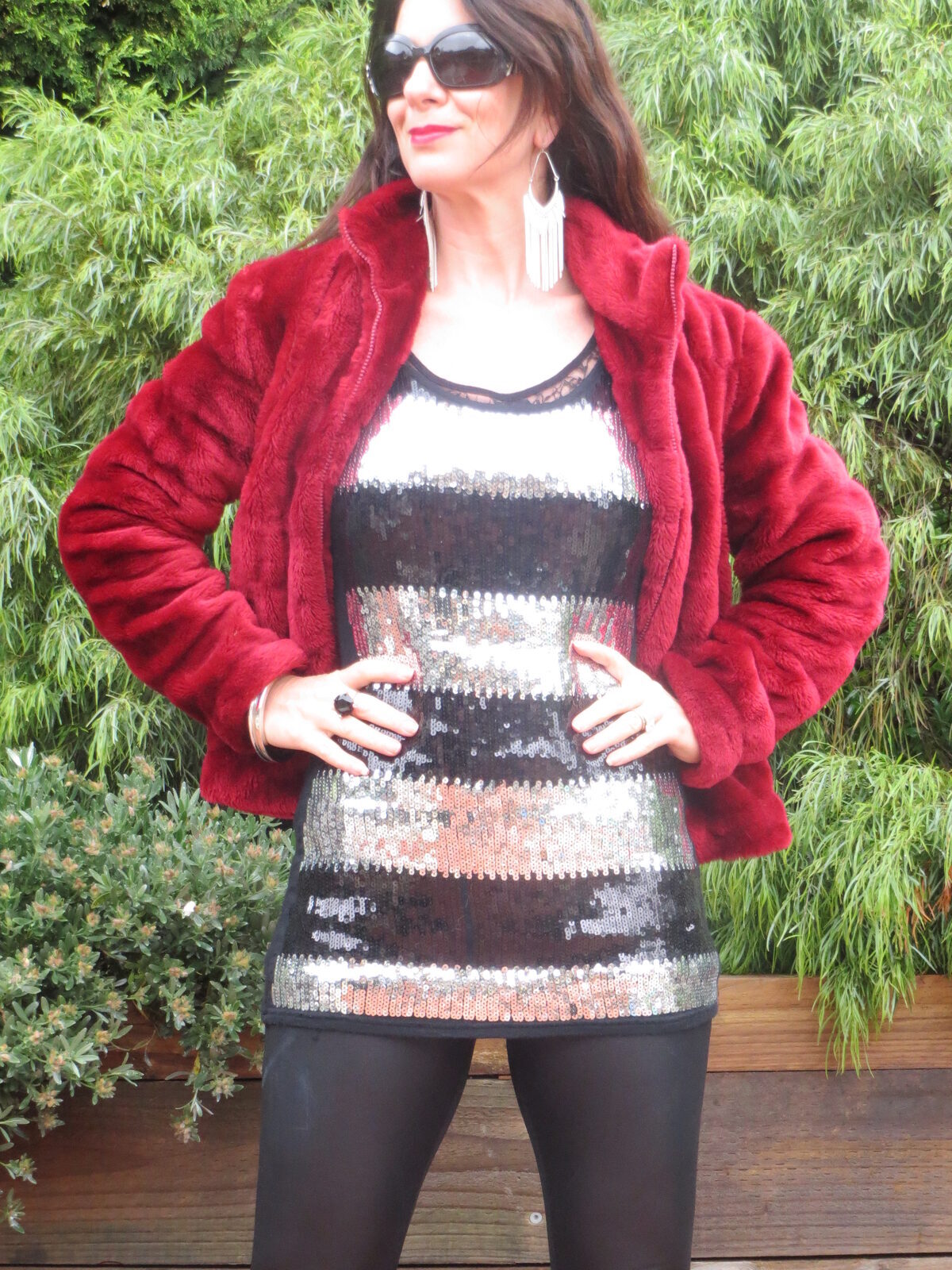 Red fur, sequins 4