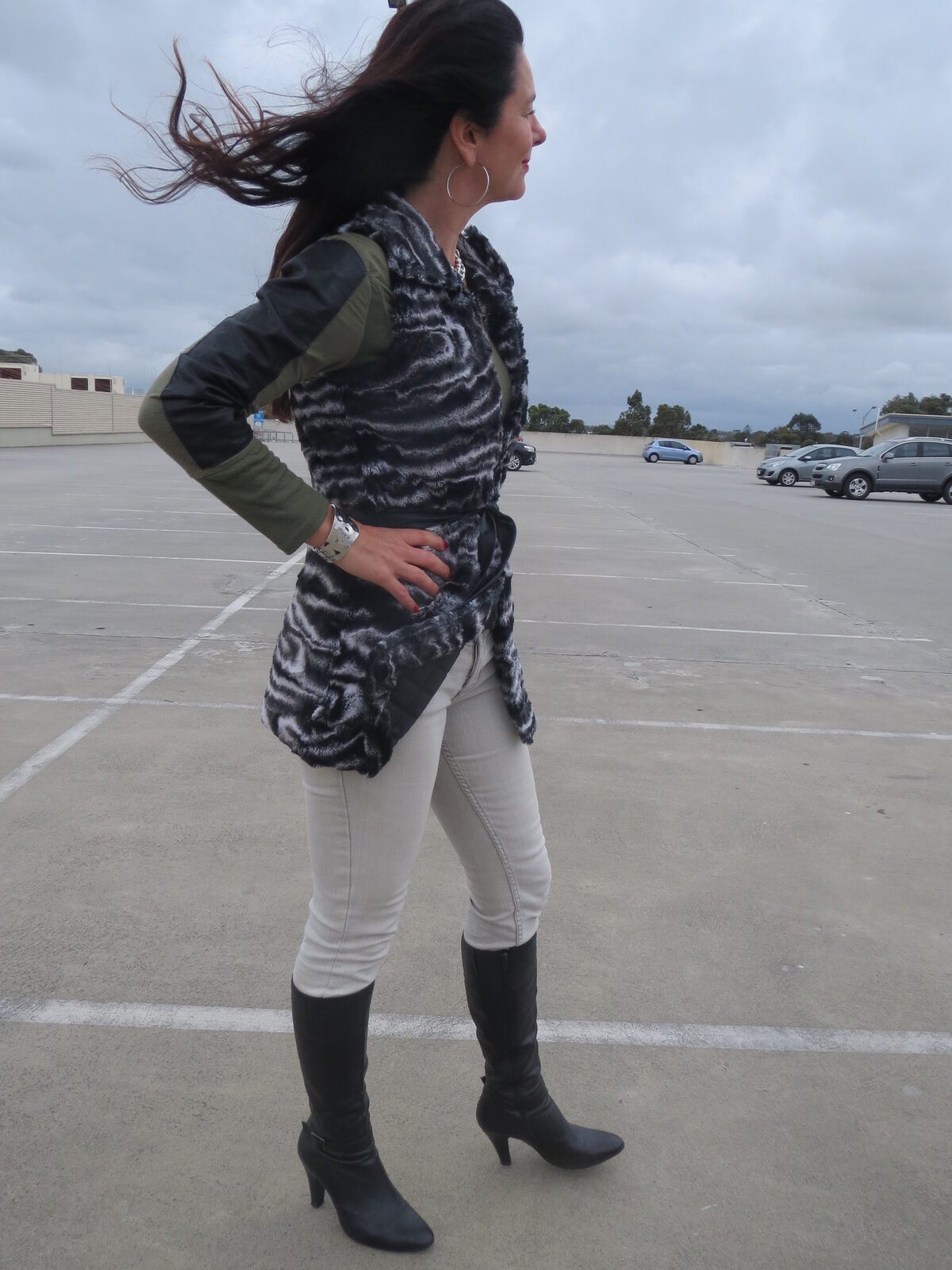 Black & white fur vest 2