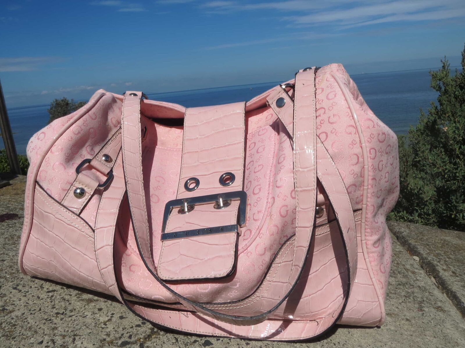 Guess pink bag 1