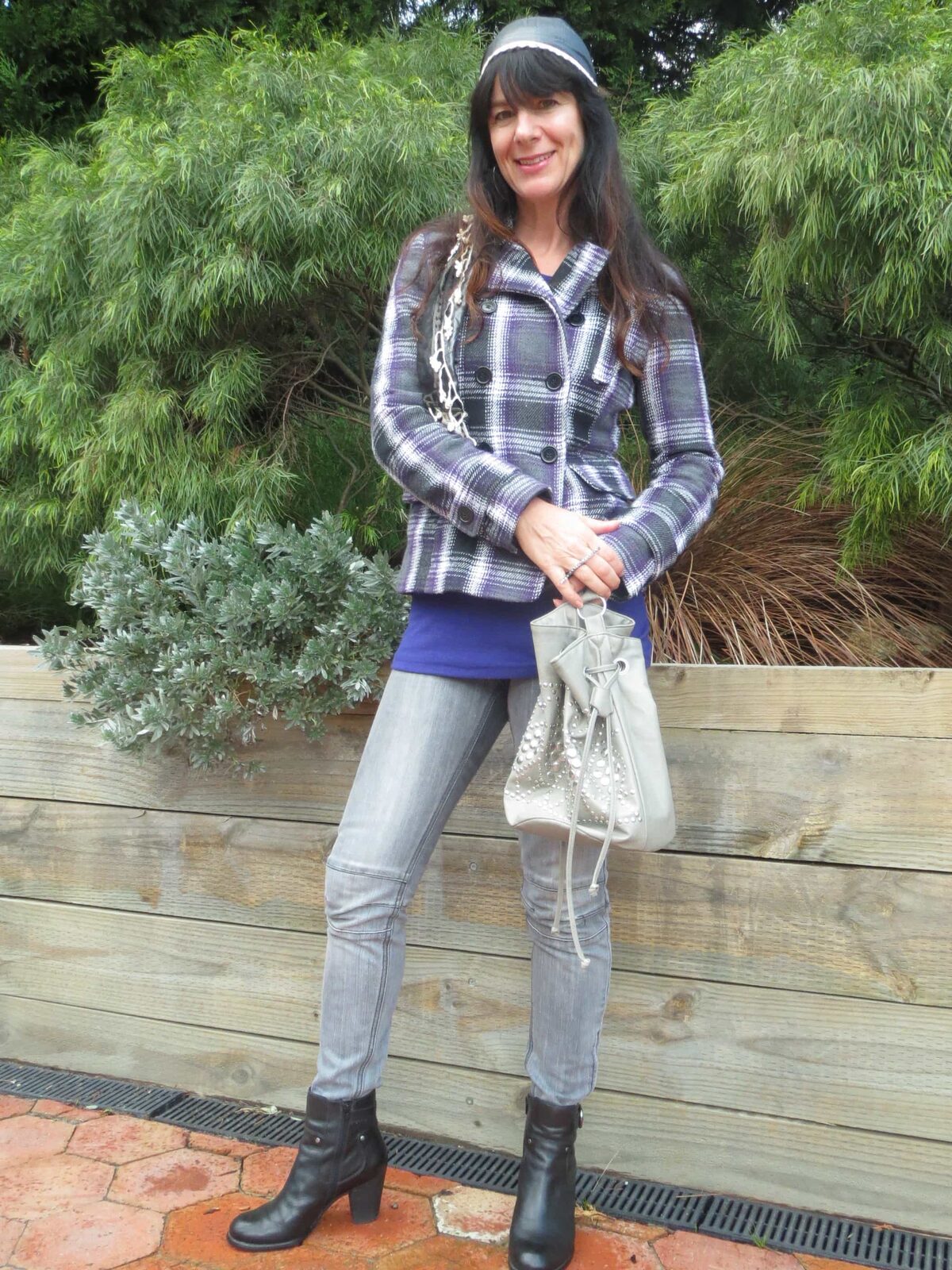 Boots, grey jeans 6