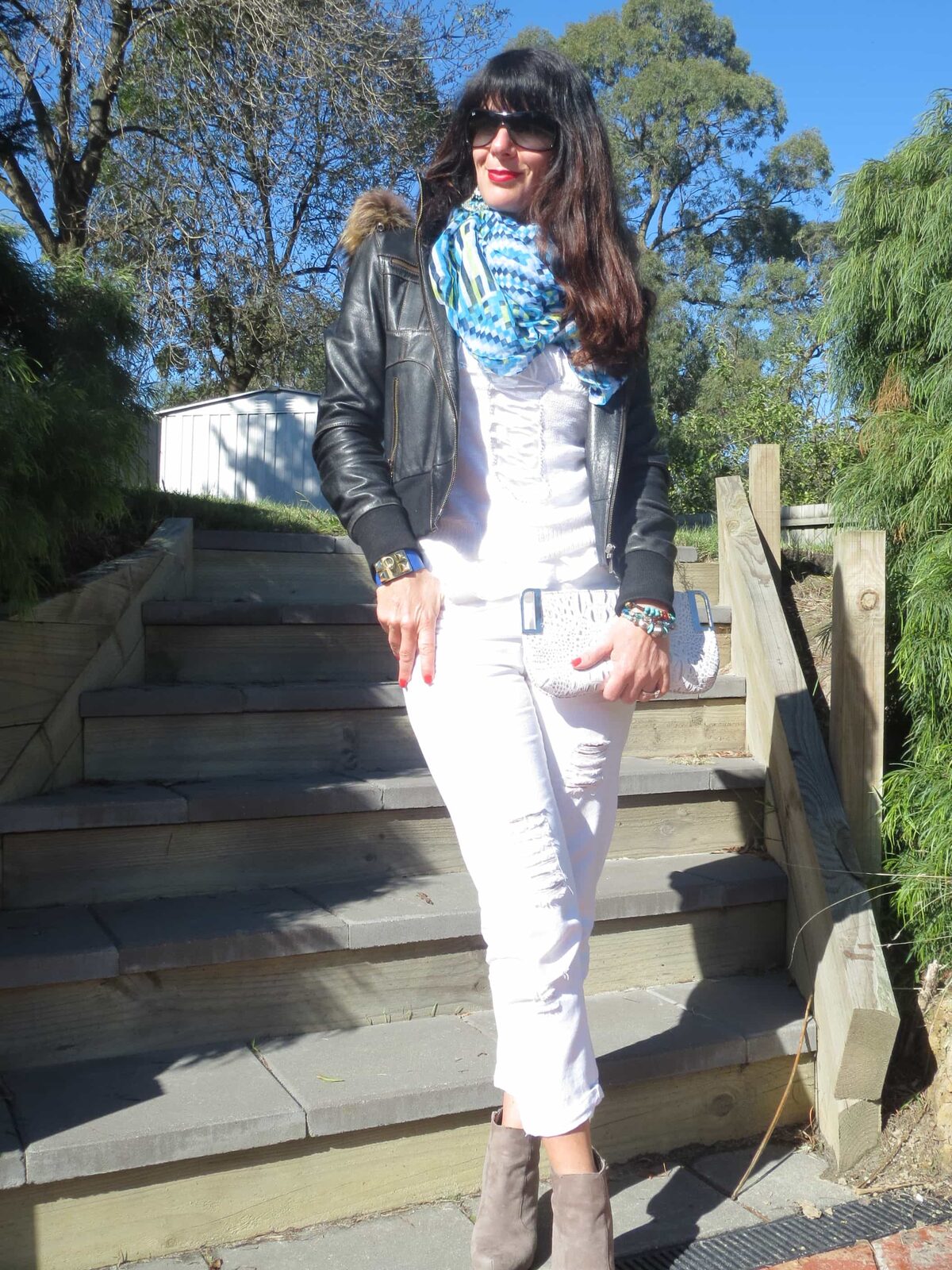 White jeans, blue scarf 5