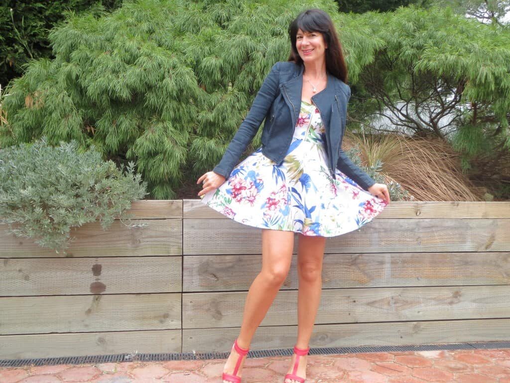 Alive Girl dress 1 (slider)