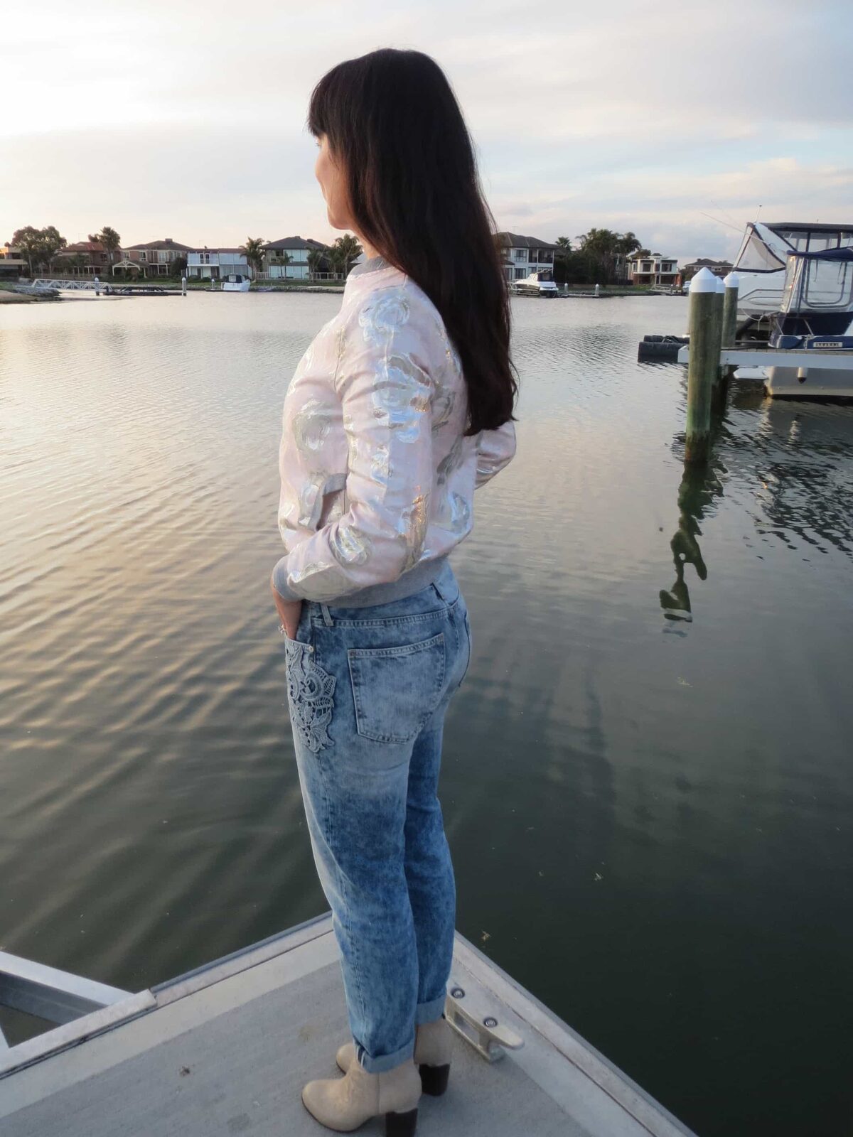 Boyfriend jeans & metallic bomber jacket