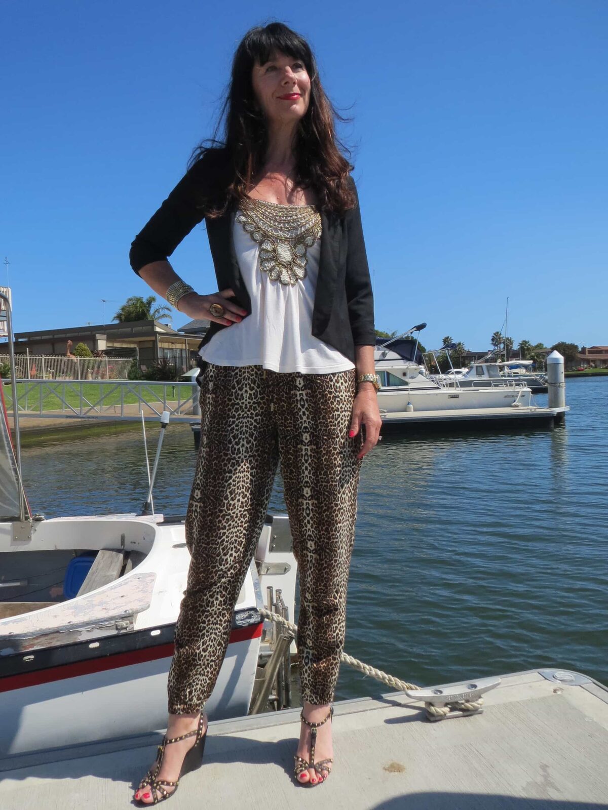 How to wear loose pants