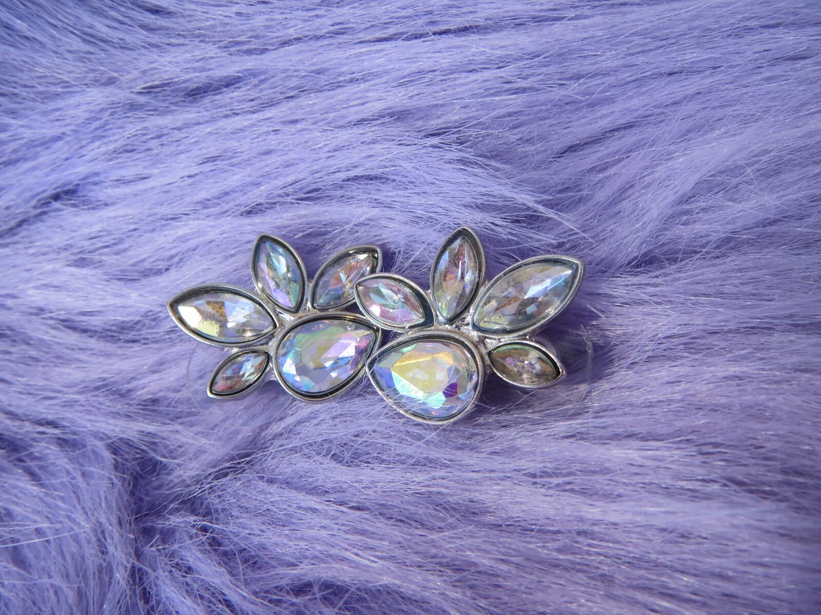Lovisa crystal earrings