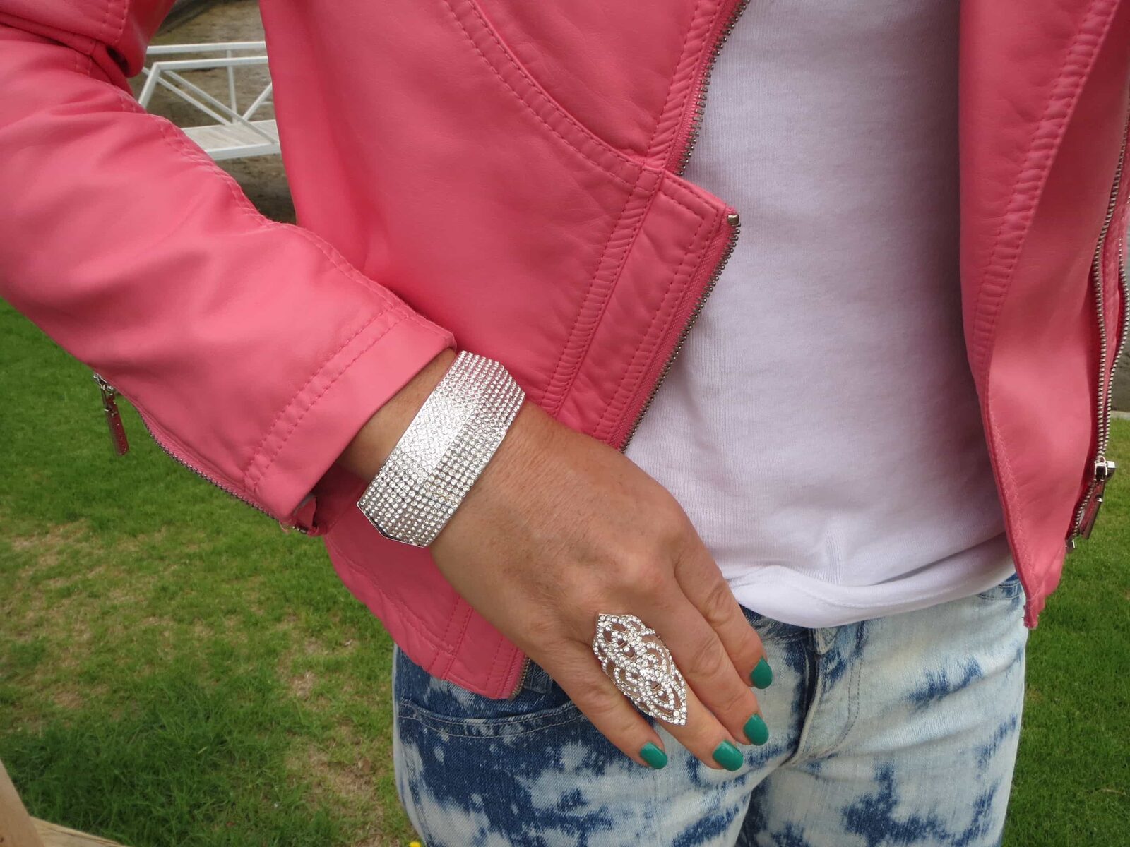 Emerald green nails, ring & bangle