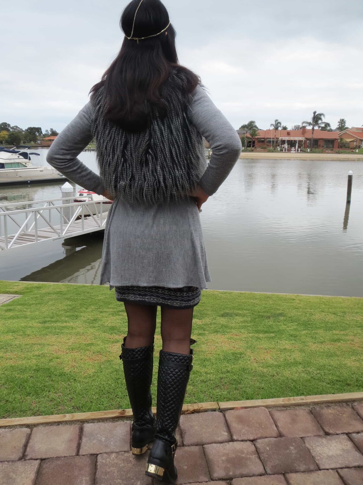 Fur vest, grey cardy 4